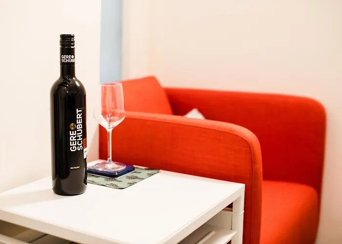 Fine Trees * Budapesta