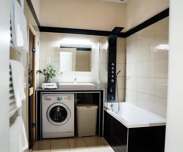 Fine Trees Budapesta